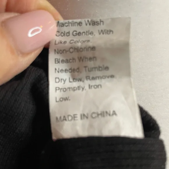 Shein Safety Pin Heart Appliqué - M - Picture 11 of 11